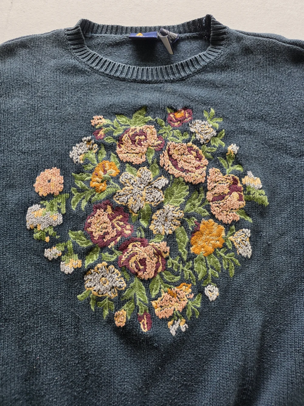 Lizsport navy crewneck